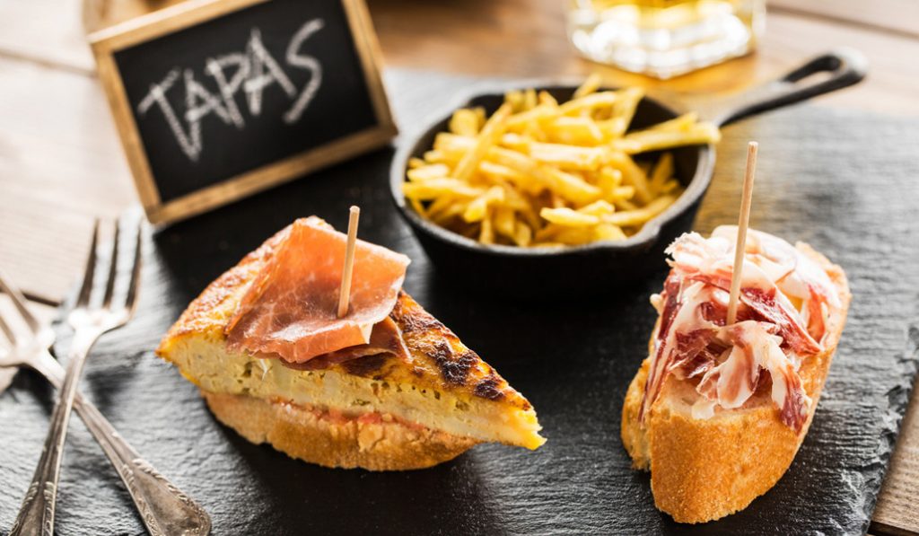 This festival offers the possibility to taste the typical Valencian and Spanish tapas at very afforable prices and enjoy gastronomy of all corners in Spain.